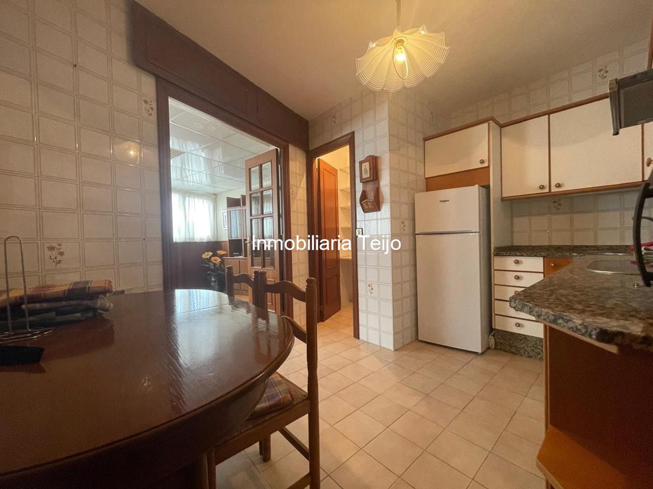 Foto 4 SE VENDE PISO AMPLIO CON ASCENSOR, CALEFACCIÓN Y TERRAZA CUBIERTA DE 30 M2 EN ENSANCHE A