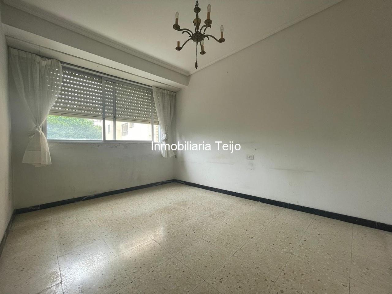 Foto 11 SE VENDE PISO AMPLIO CON ASCENSOR Y TRASTERO EN CANIDO