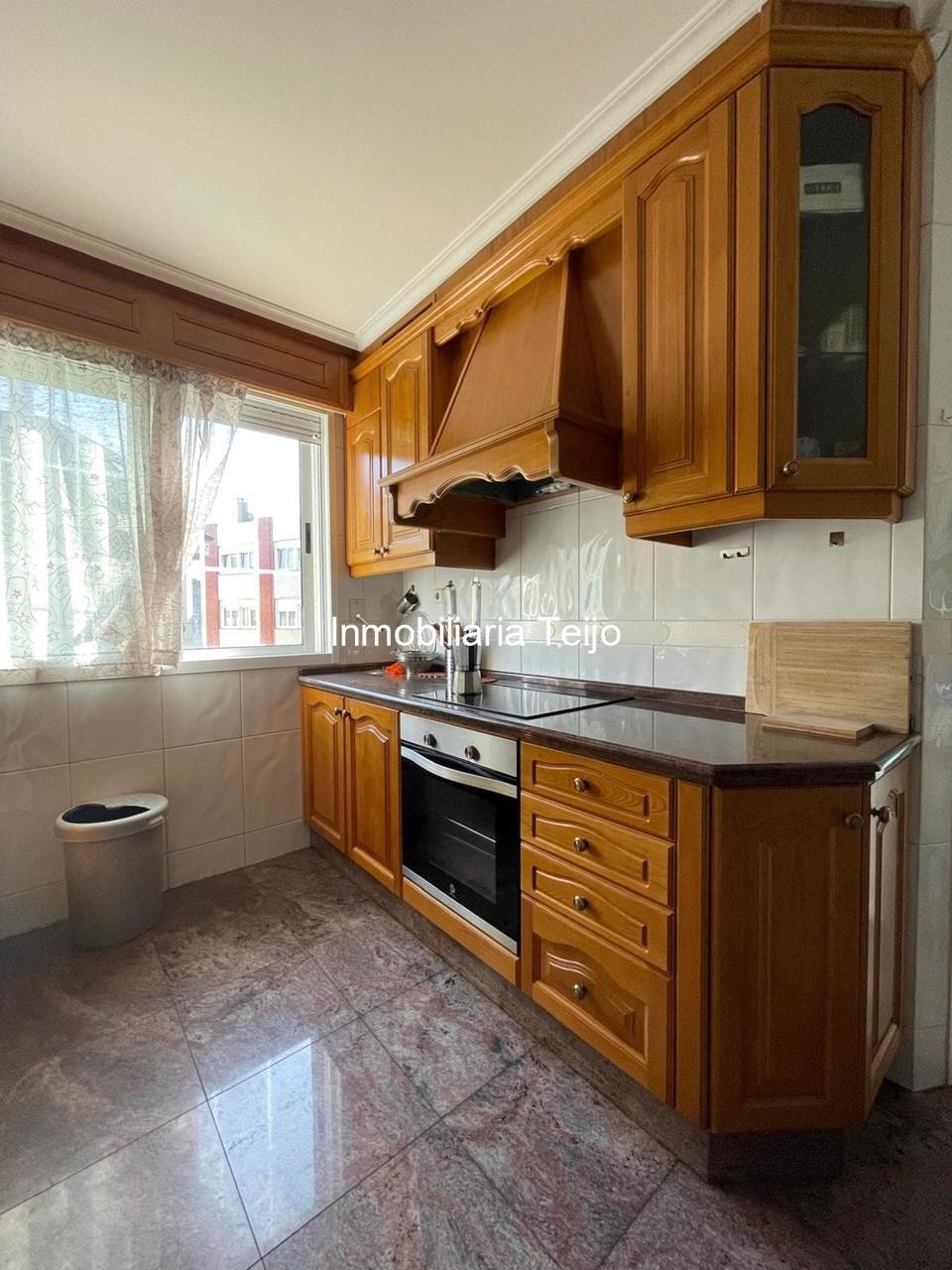 Foto 1 SE VENDE PISO AMPLIO CON GARAJE, TRASTERO Y ASCENSOR EN EL ALTO DEL CASTAÑO