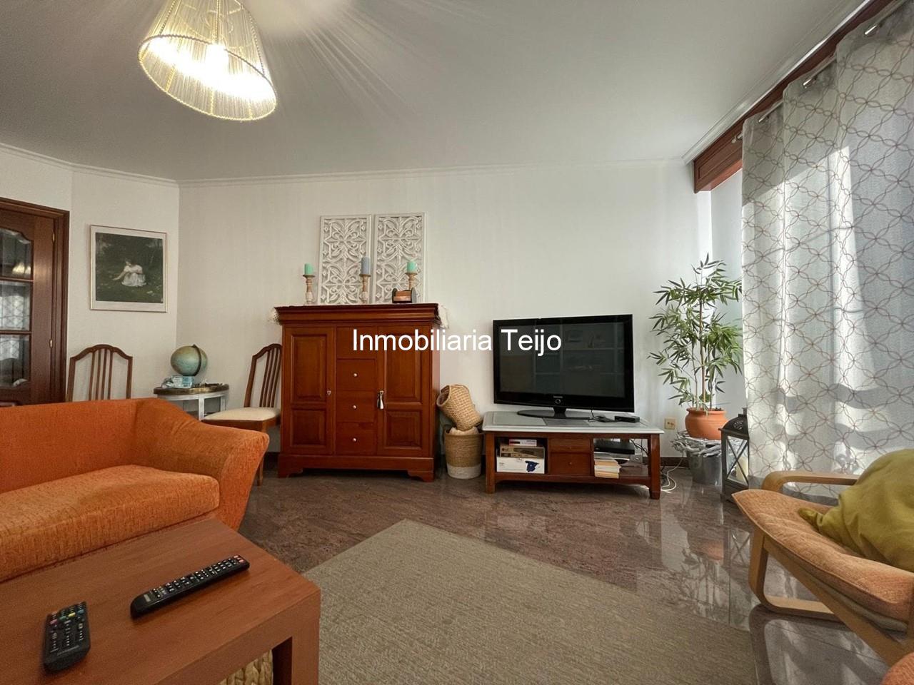 Foto 9 SE VENDE PISO AMPLIO CON GARAJE, TRASTERO Y ASCENSOR EN EL ALTO DEL CASTAÑO
