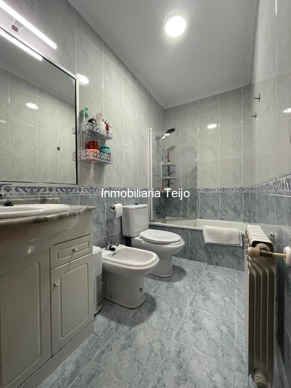 Foto 15 SE VENDE PISO AMPLIO CON GARAJE, TRASTERO Y ASCENSOR EN EL AUDITORIO DE NARÓN
