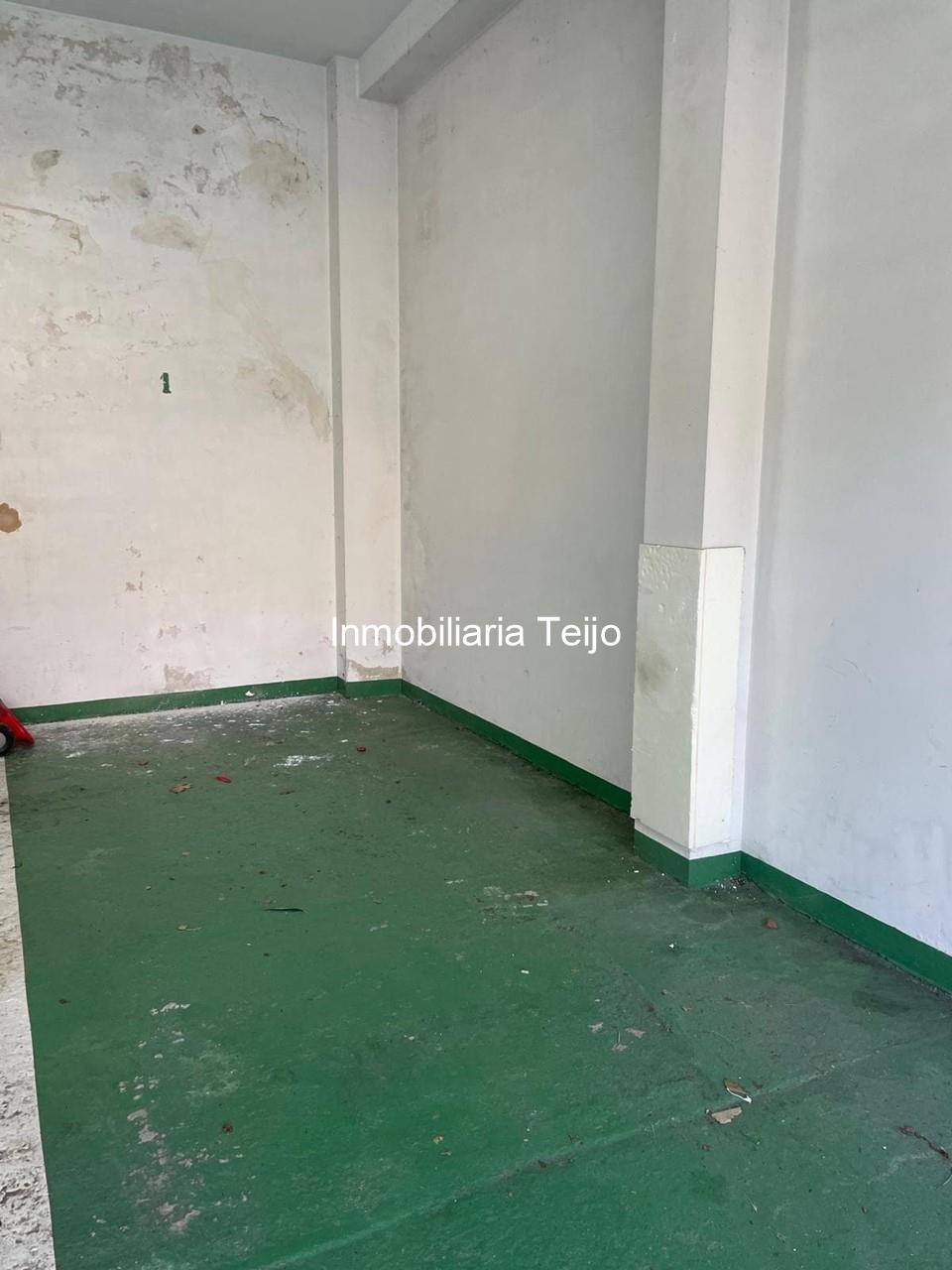 Foto 16 SE VENDE PISO AMPLIO CON GARAJE, TRASTERO Y ASCENSOR EN EL AUDITORIO DE NARÓN