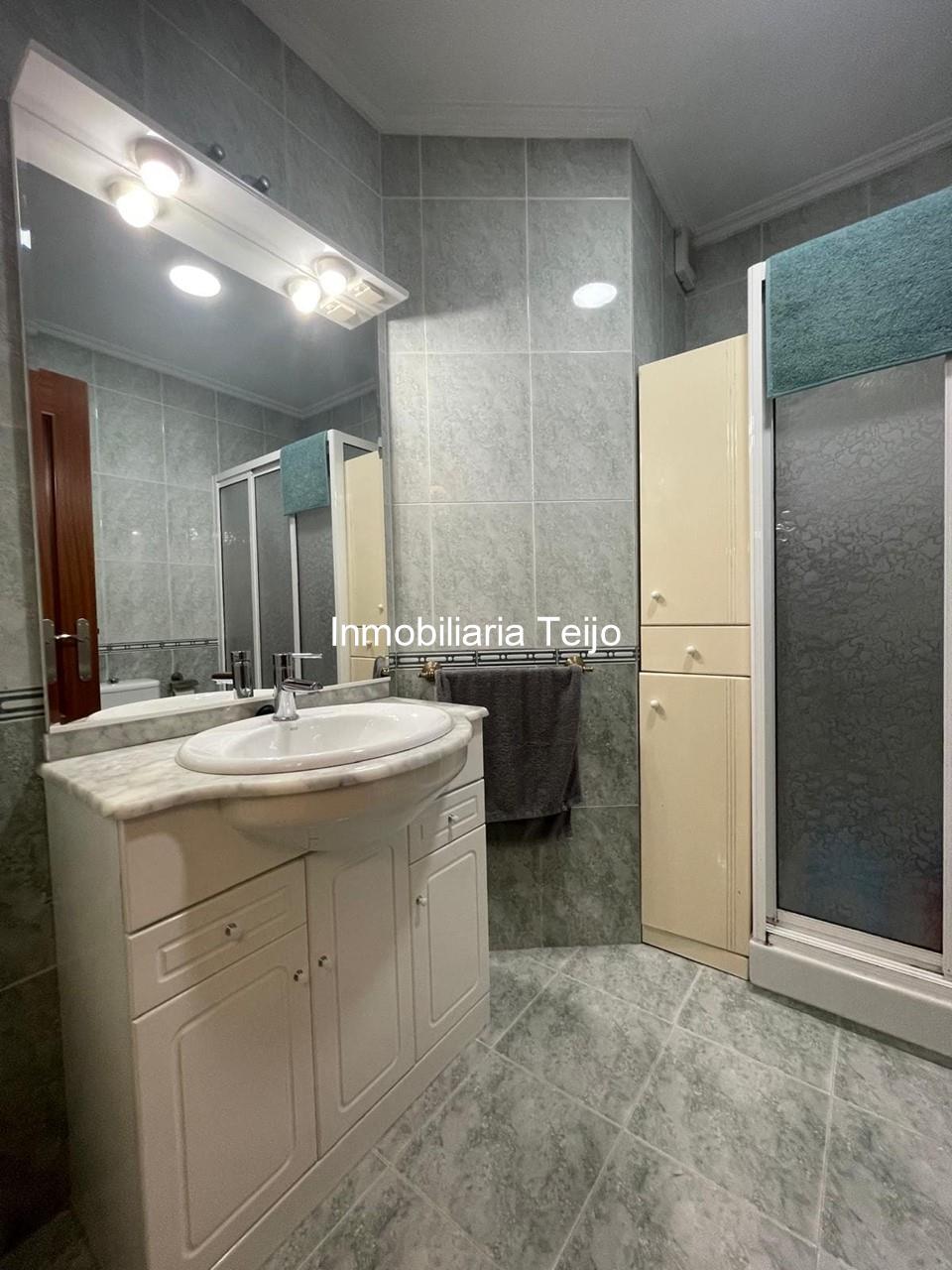 Foto 9 SE VENDE PISO AMPLIO CON GARAJE, TRASTERO Y ASCENSOR EN EL AUDITORIO DE NARÓN