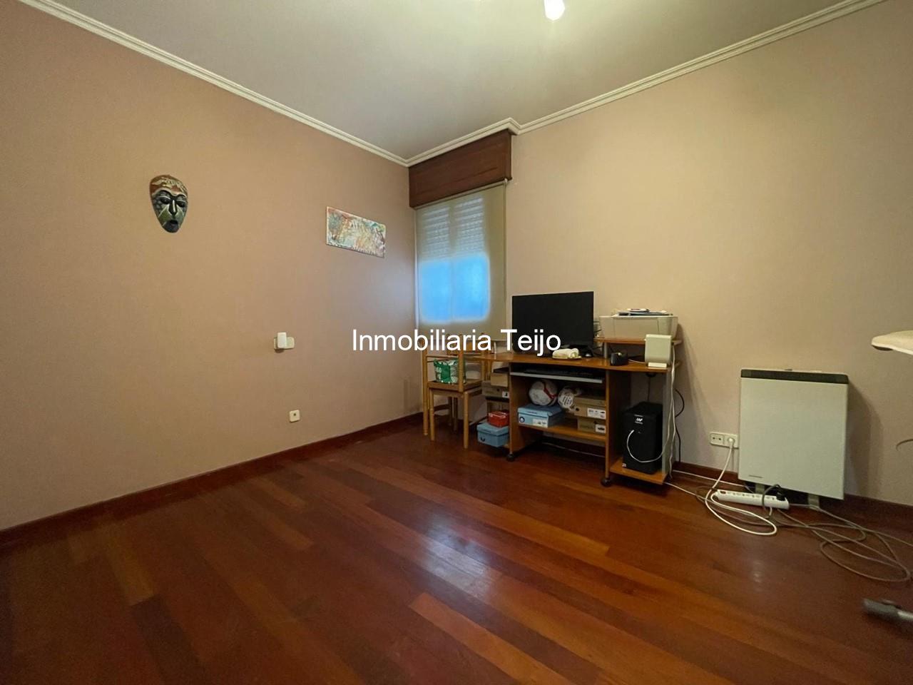 Foto 17 SE VENDE PISO AMPLIO CON TRASTERO EN CATABOIS