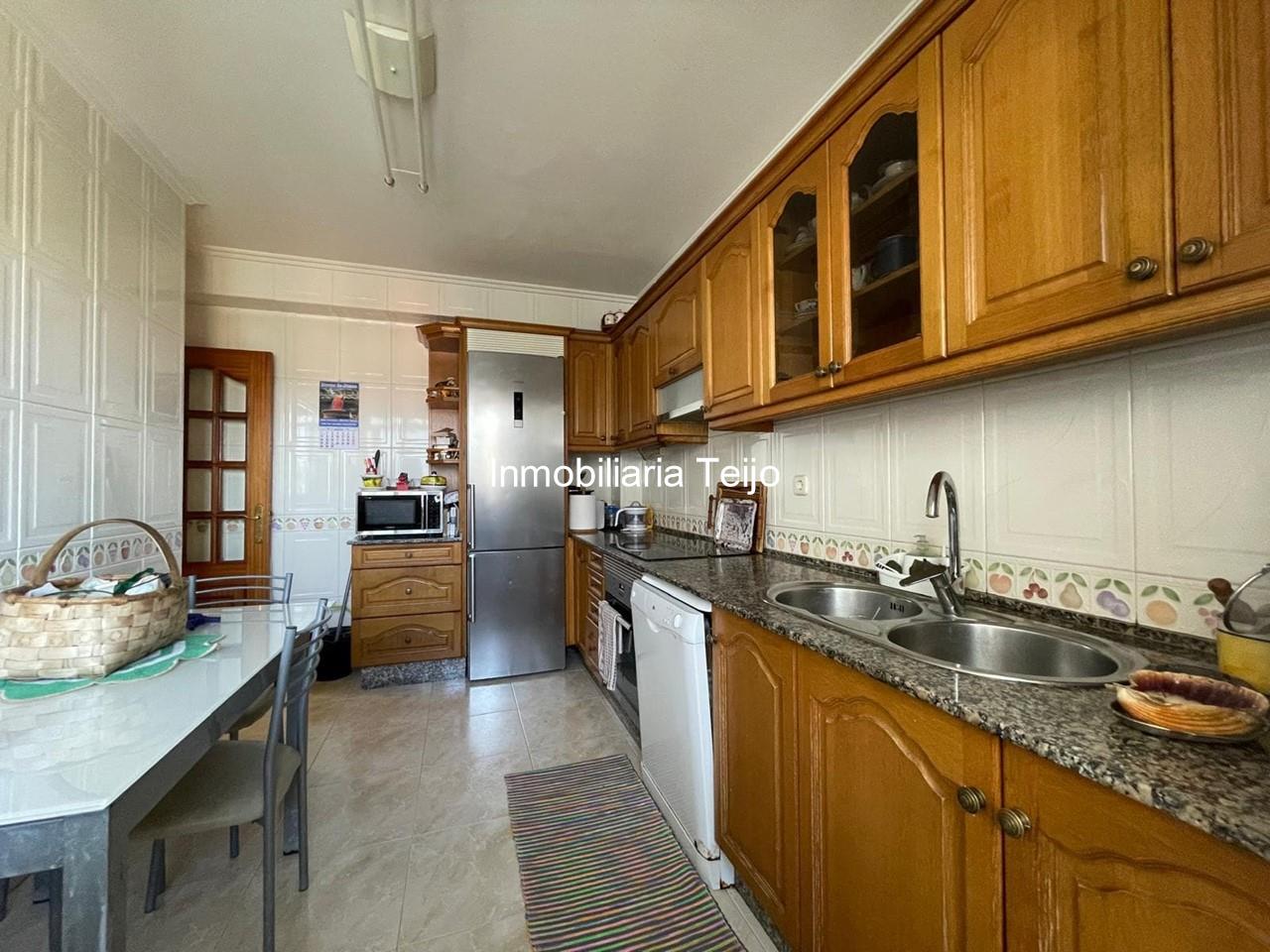 Foto 2 SE VENDE PISO AMPLIO CON TRASTERO EN CATABOIS