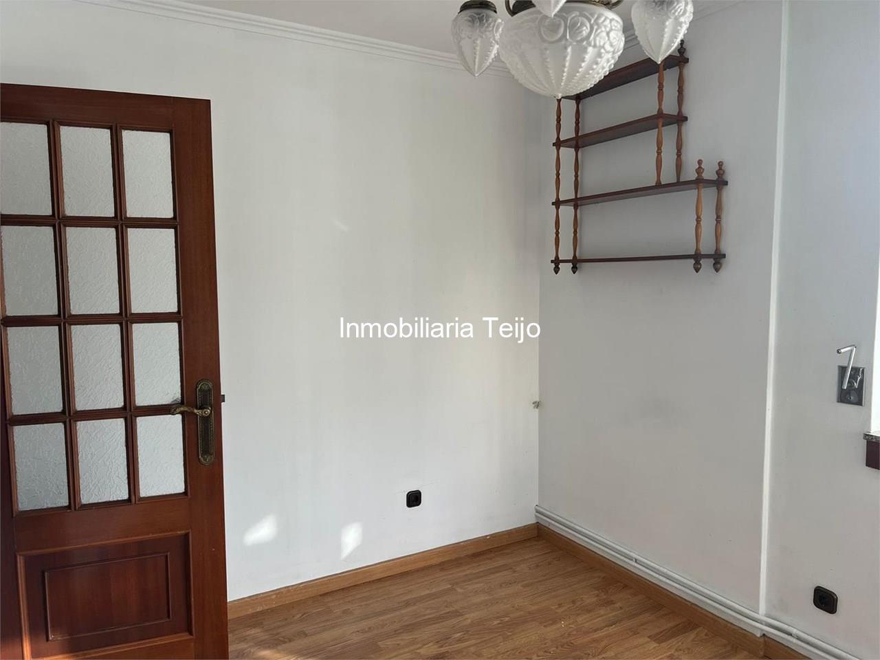 Foto 22 SE VENDE PISO AMPLIO EN CARANZA