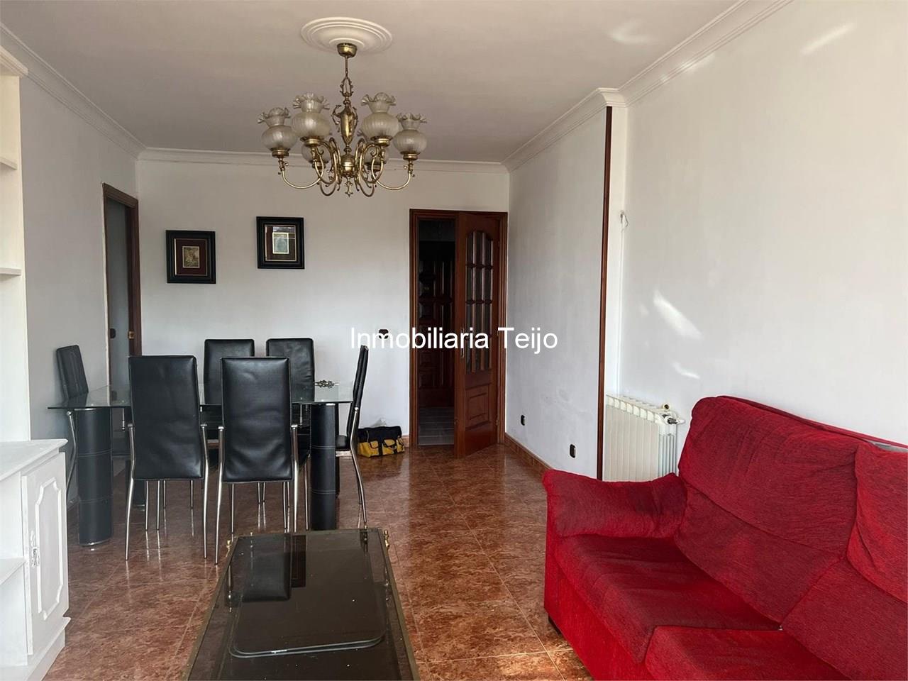 Foto 2 SE VENDE PISO AMPLIO EN CARANZA