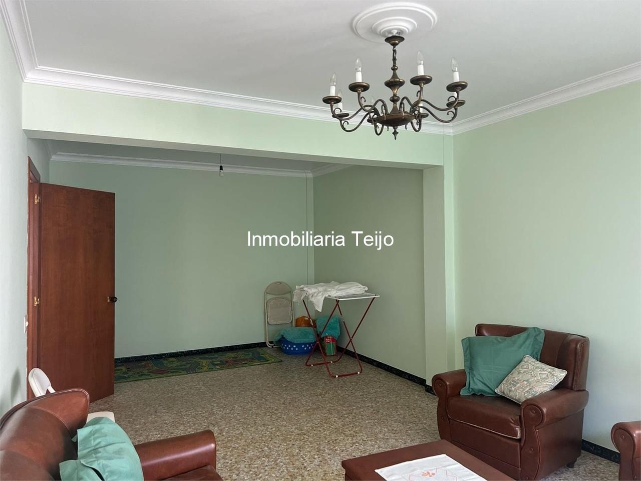 Foto 5 SE VENDE PISO AMPLIO EN EL ALTO DEL CASTAÑO