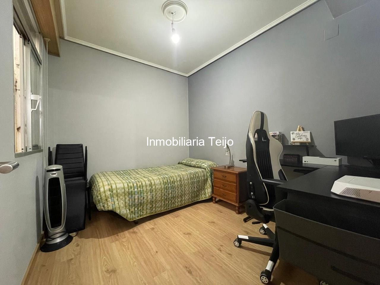 Foto 9 SE VENDE PISO AMPLIO REFORMADO CON TERRAZA Y TRASTERO