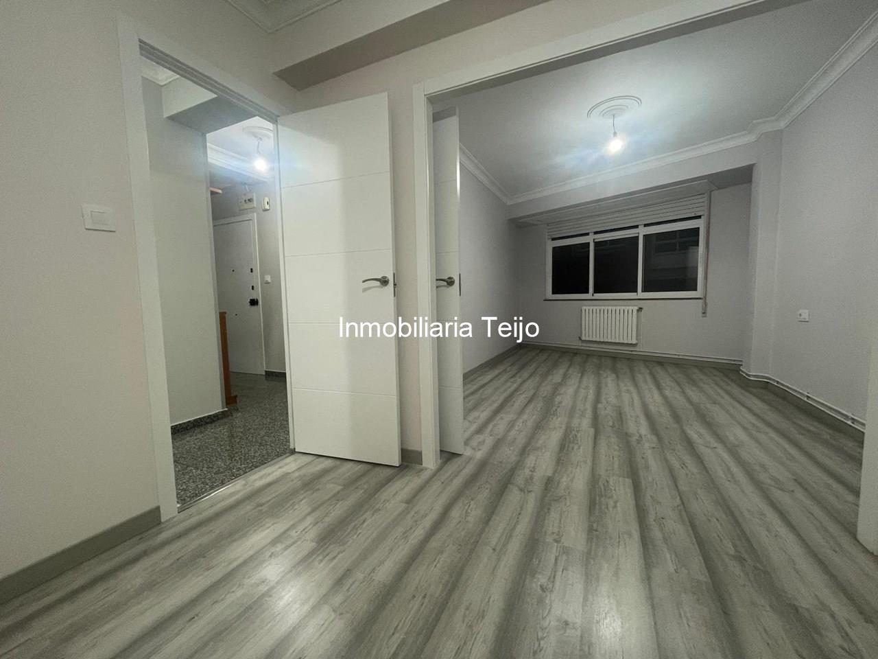 Foto 15 SE VENDE PISO AMPLIO REFORMADO GARAJE DE 150 M2, TRASTERO Y 2 TERRAZAS
