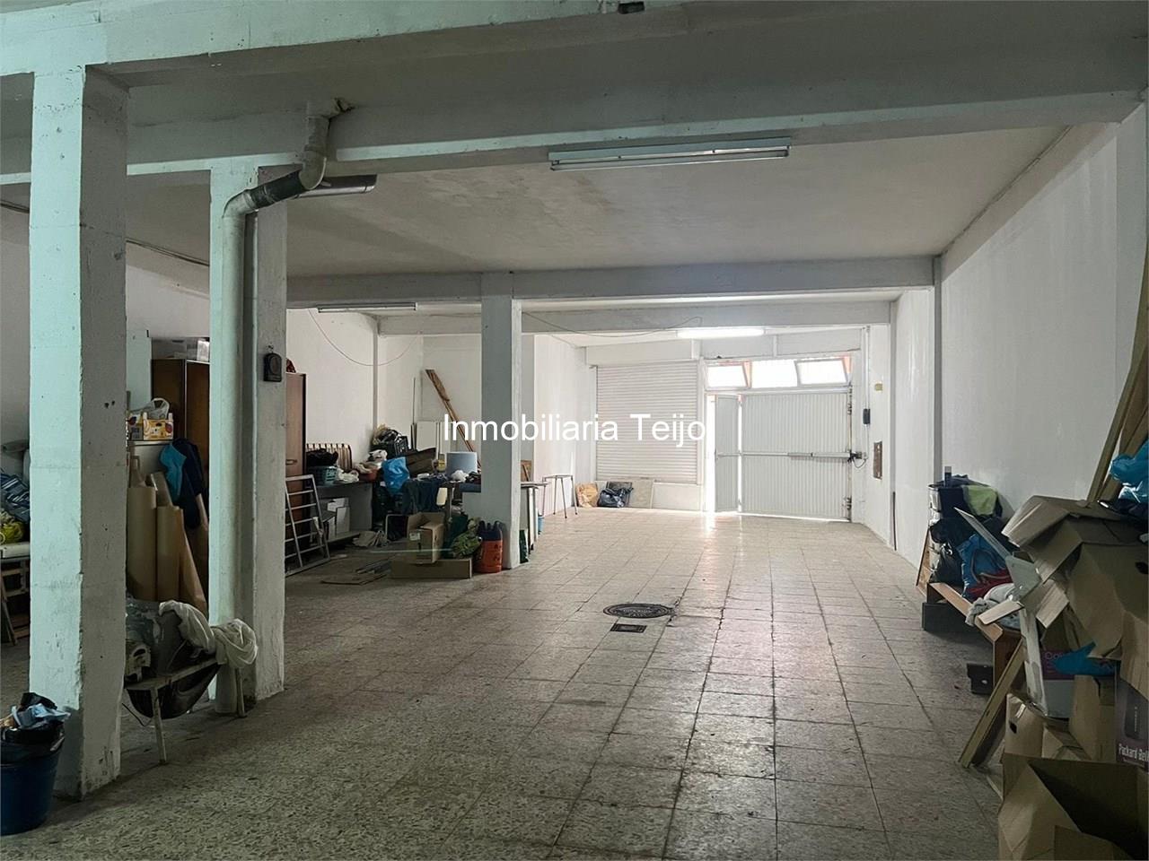 Foto 27 SE VENDE PISO AMPLIO REFORMADO GARAJE DE 150 M2, TRASTERO Y 2 TERRAZAS