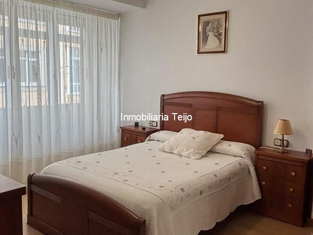 SE VENDE PISO AMPLIO Y REFORMADO EN SANTA CECILIA - Narón