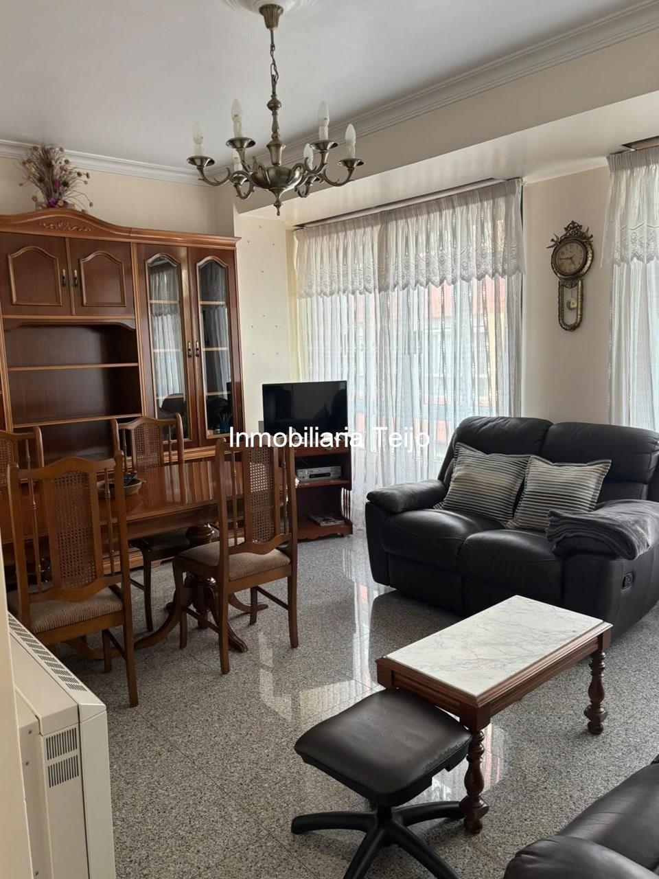 Foto 8 SE VENDE PISO AMPLIO Y REFORMADO EN SANTA CECILIA