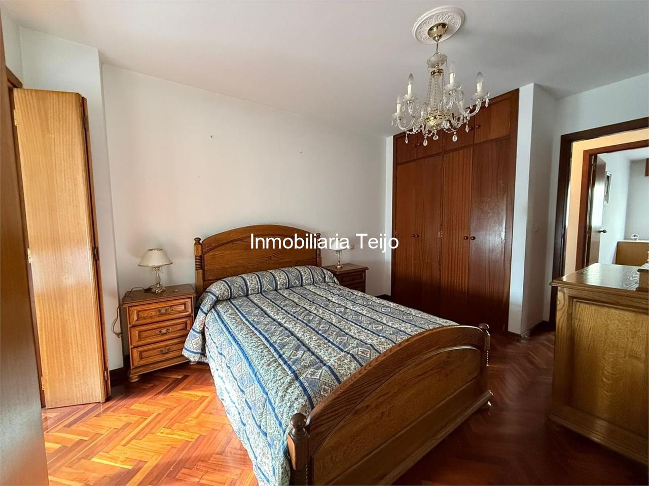 Foto 15 SE VENDE PISO CON ASCENSOR, PLAZA DE GARAJE Y TRASTERO EN ESTEIRO