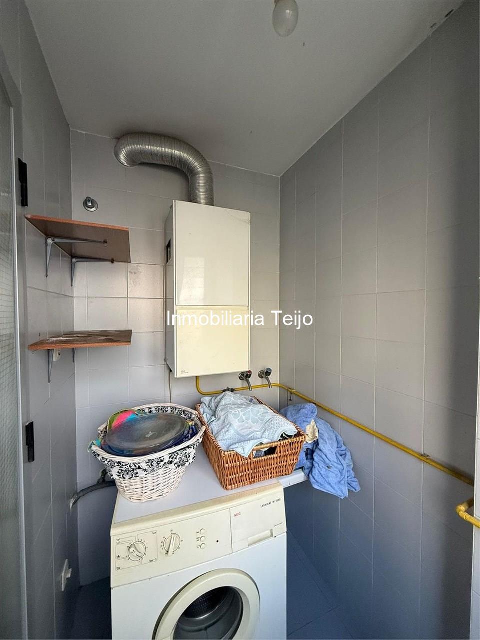 Foto 21 SE VENDE PISO CON ASCENSOR, PLAZA DE GARAJE Y TRASTERO EN ESTEIRO