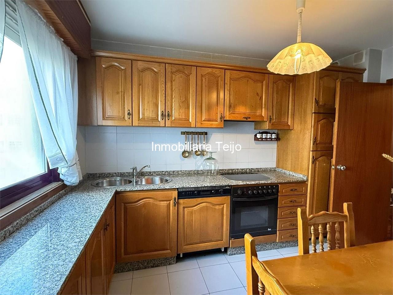 Foto 3 SE VENDE PISO CON ASCENSOR, PLAZA DE GARAJE Y TRASTERO EN ESTEIRO