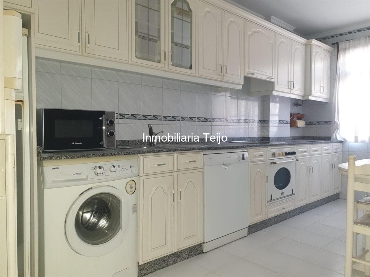 Foto 1 SE VENDE PISO CON ASCENSOR, TRASTERO Y PLAZA DE GARAJE EN EL PUERTO