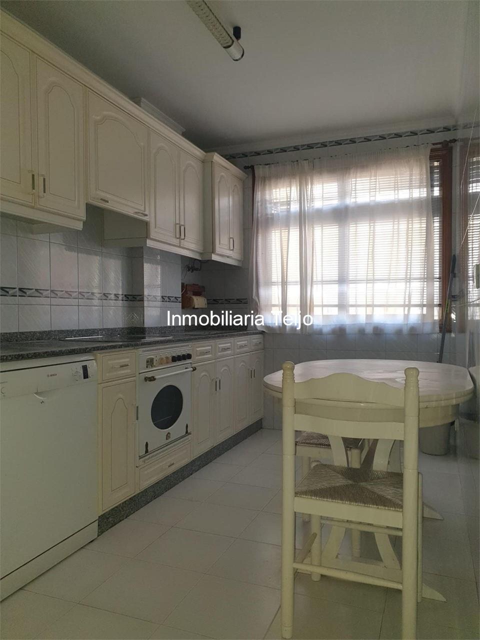 Foto 3 SE VENDE PISO CON ASCENSOR, TRASTERO Y PLAZA DE GARAJE EN EL PUERTO