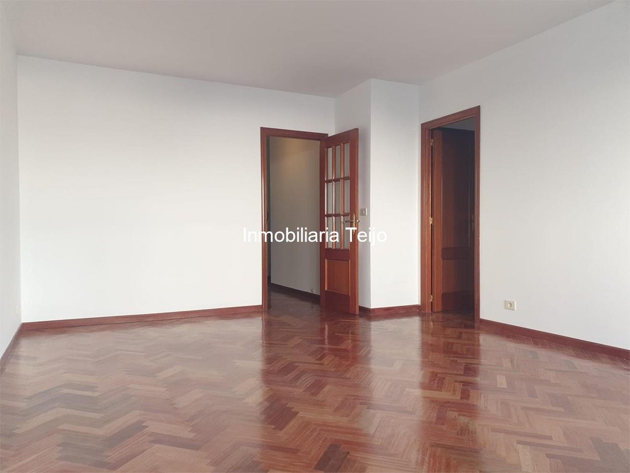 Foto 5 SE VENDE PISO CON ASCENSOR, TRASTERO Y PLAZA DE GARAJE EN EL PUERTO