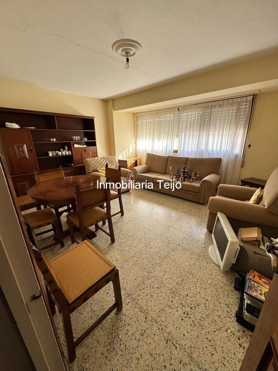 Foto 1 SE VENDE PISO CON ASCENSOR Y GARAJE EN EL CENTRO