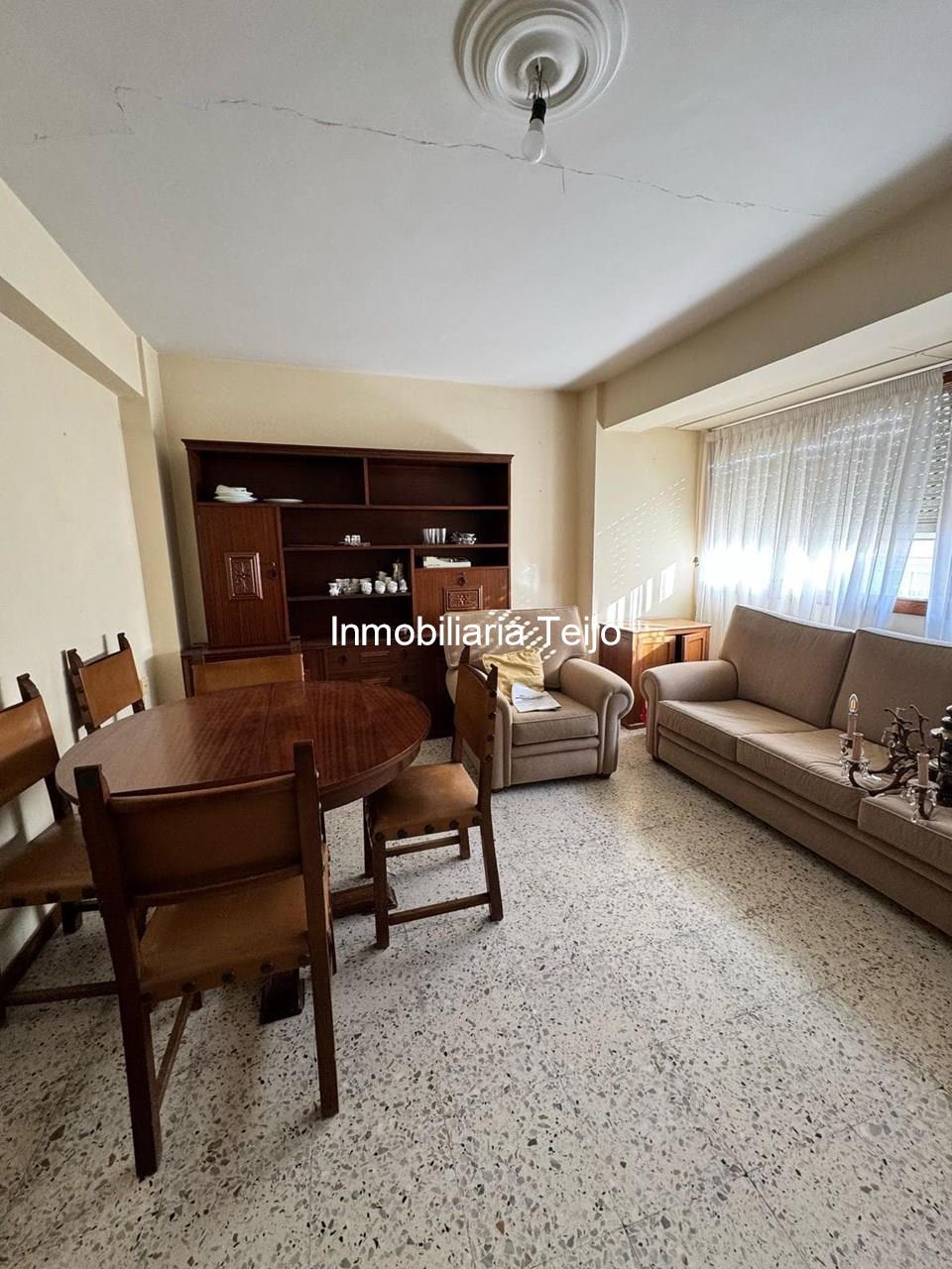 Foto 2 SE VENDE PISO CON ASCENSOR Y GARAJE EN EL CENTRO