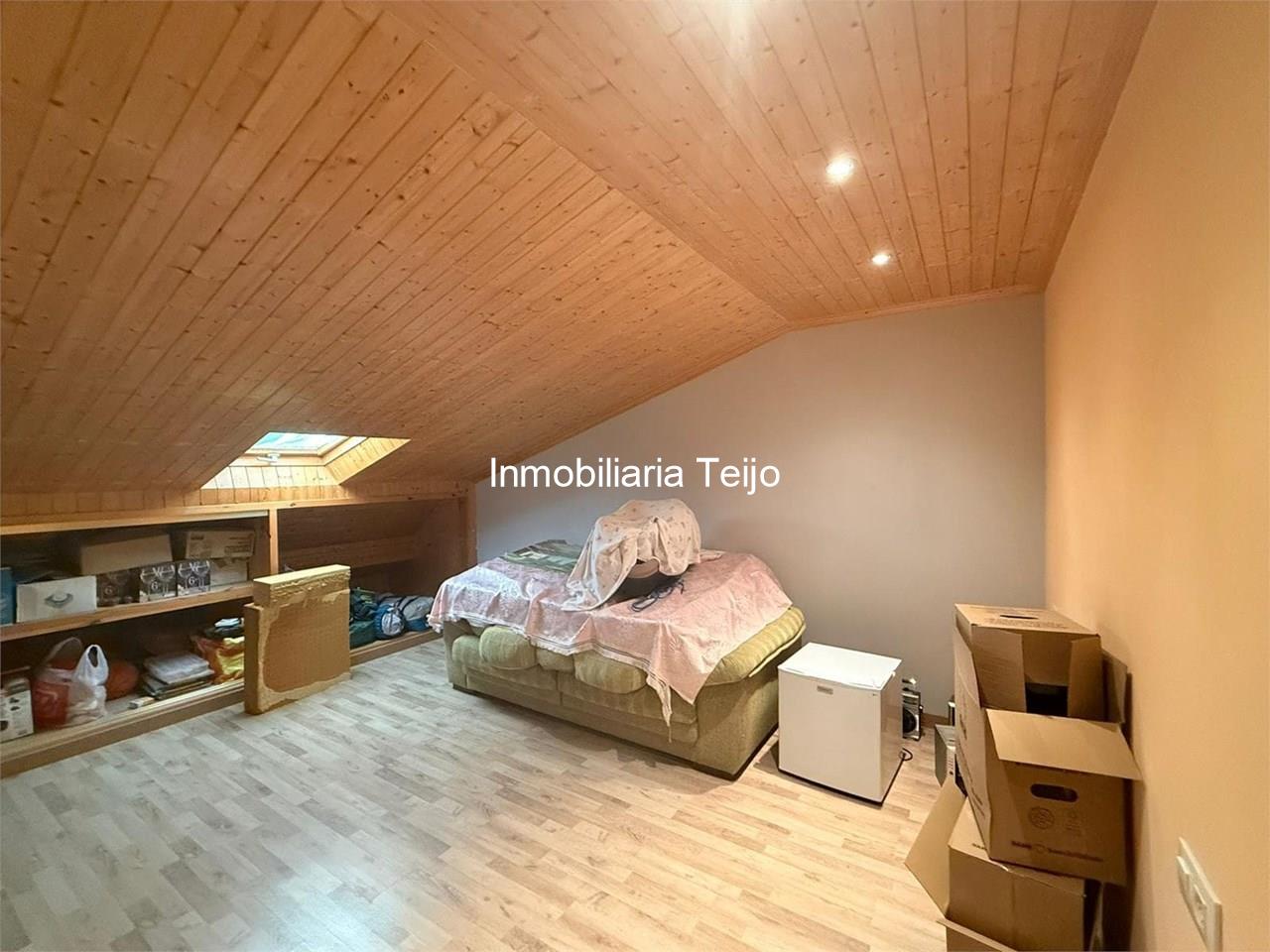 Foto 17 SE VENDE PISO CON BUHARDILLA EN SANTA MARINA