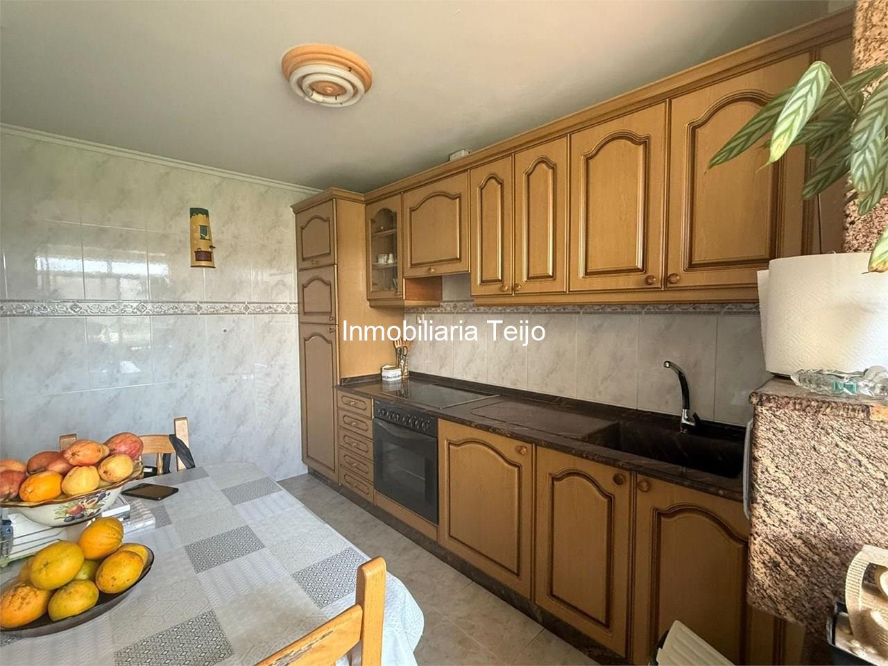 Foto 3 SE VENDE PISO CON BUHARDILLA EN SANTA MARINA