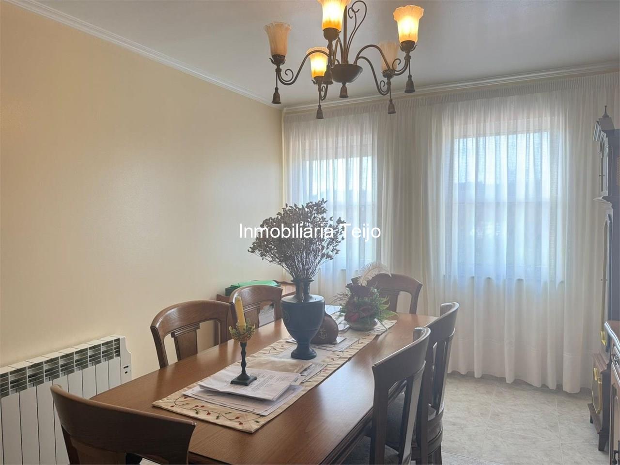 Foto 6 SE VENDE PISO CON BUHARDILLA EN SANTA MARINA