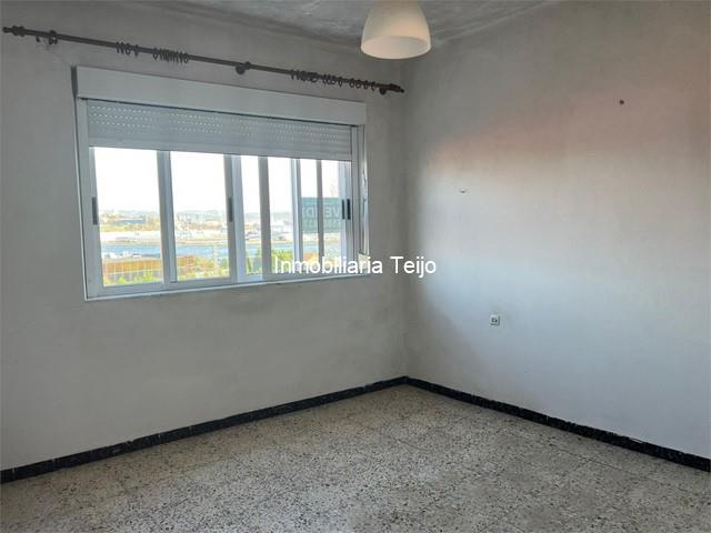 SE VENDE PISO CON MUY BUENAS VISTAS - Ferrol