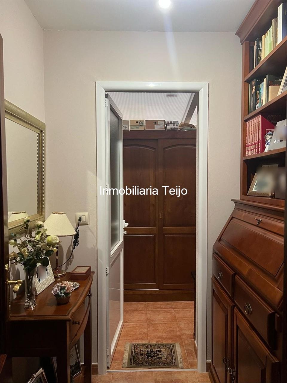 Foto 24 SE VENDE PISO CON PLAZA DE GARAJE, TRASTERO Y ASCENSOR EN A GÁNDARA