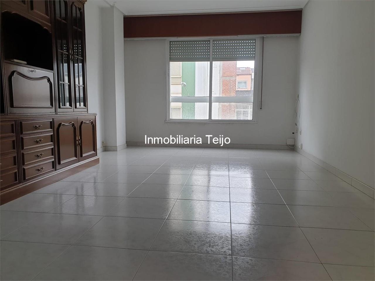 Foto 2 SE VENDE PISO CON TERRAZA EN O PONTO