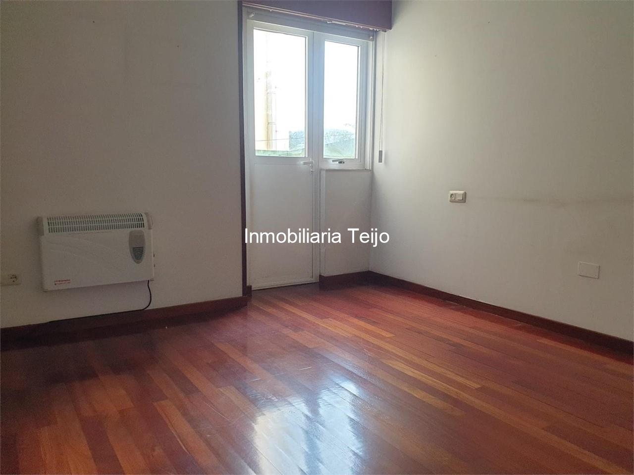 Foto 8 SE VENDE PISO CON TERRAZA EN O PONTO