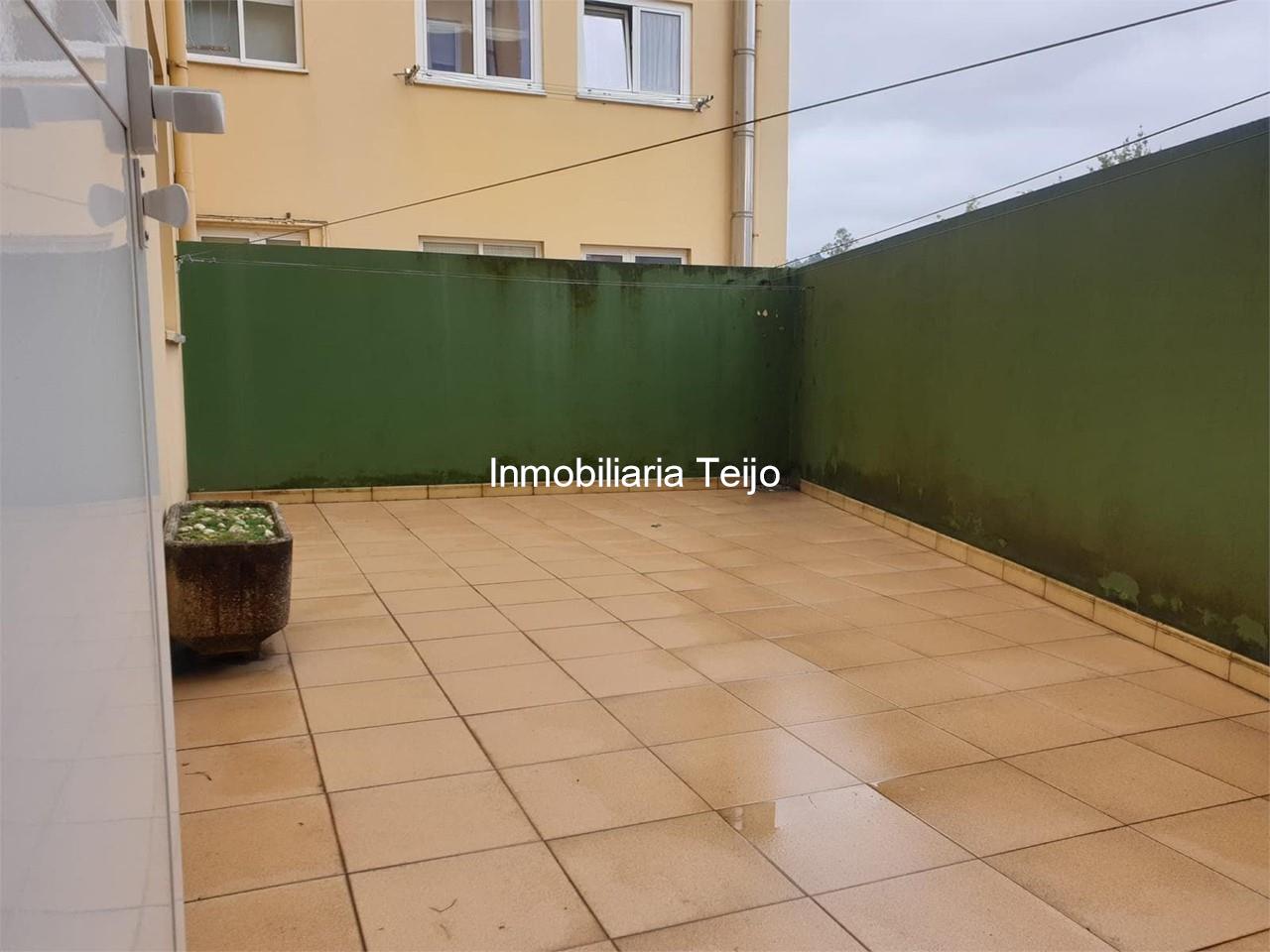 Foto 9 SE VENDE PISO CON TERRAZA EN O PONTO