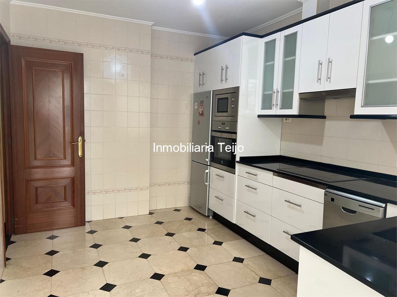 Foto 3 SE VENDE PISO CON TERRAZA EN SANTA CECILIA