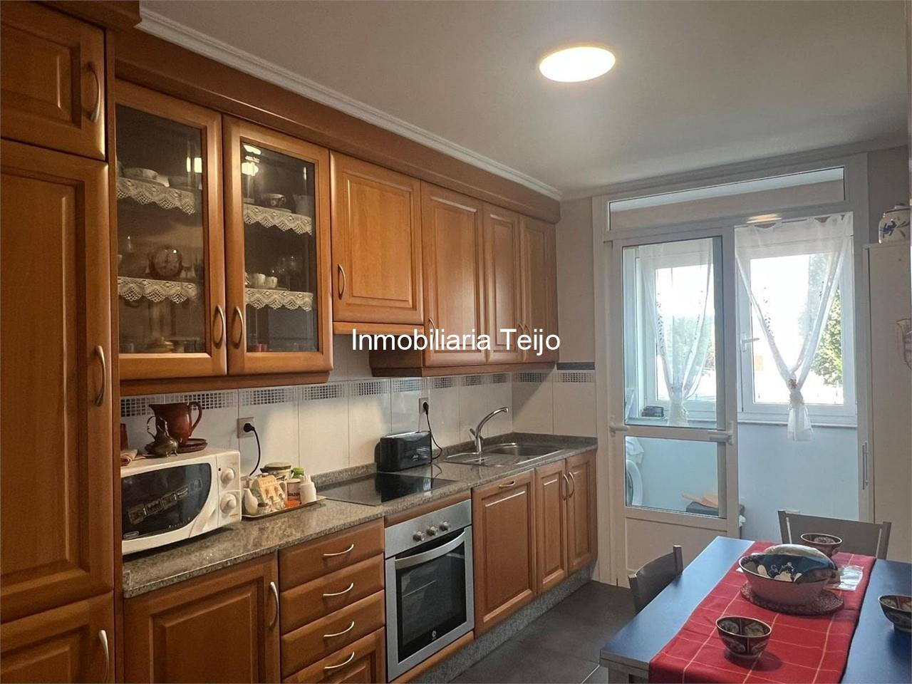 Foto 1 SE VENDE PISO CON TRASTERO Y PLAZA DE GARAJE EN A GÁNDARA 