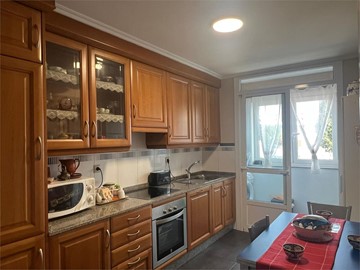 SE VENDE PISO CON TRASTERO Y PLAZA DE GARAJE EN A GÁNDARA  - Narón