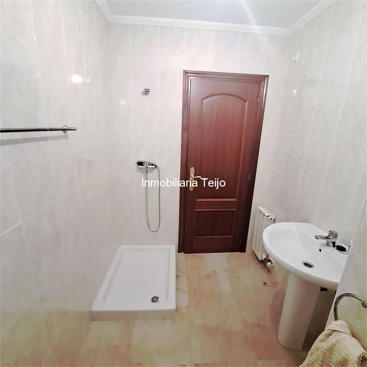 Foto 4 SE VENDE PISO DE 3 DORMITORIOS EN MUY BUEN ESTADO DE CONSERVACIÓN Y ASCENSOR EN CEDEIRA