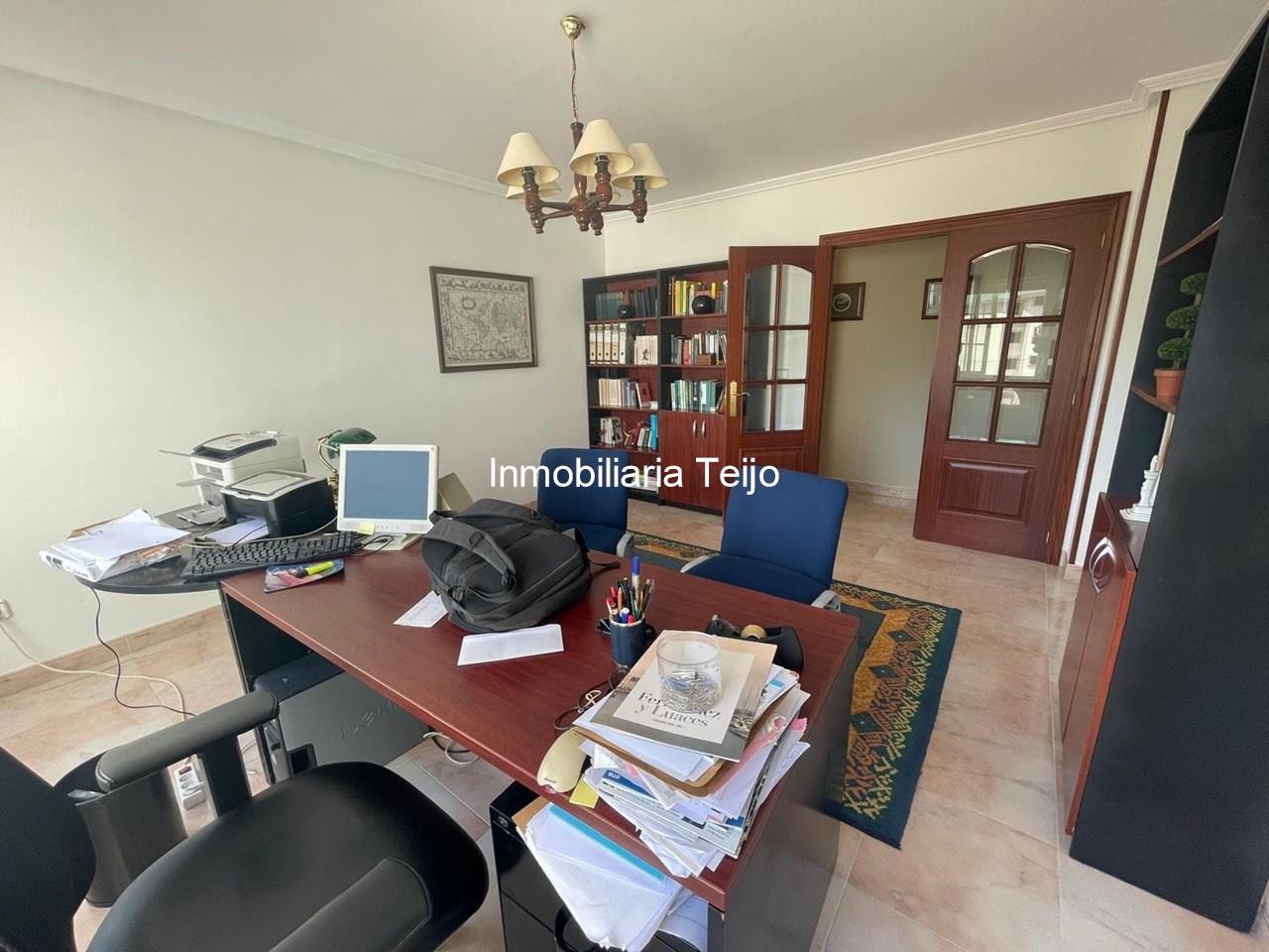 Foto 5 SE VENDE PISO DE 3 DORMITORIOS EN MUY BUEN ESTADO DE CONSERVACIÓN Y ASCENSOR EN CEDEIRA