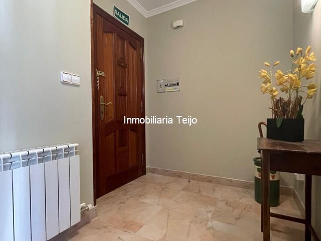 SE VENDE PISO DE 3 DORMITORIOS EN MUY ESTADO DE CONSERVACIÓN Y ASCENSOR EN CEDEIRA