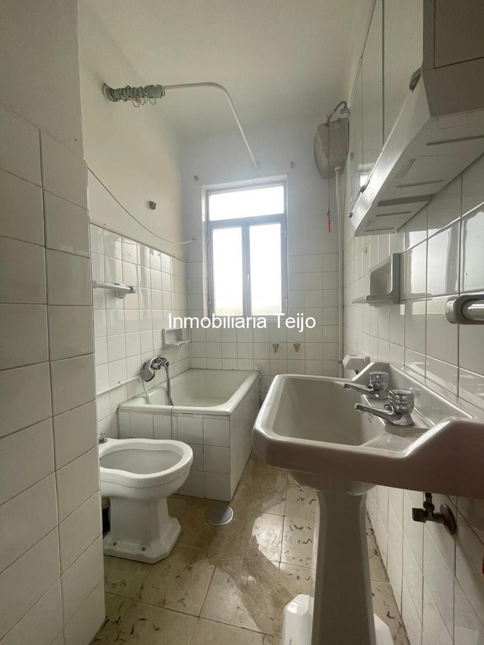 Foto 3 SE VENDE PISO DE 3 DORMITORIOS EN O PONTO PARA REFORMAR