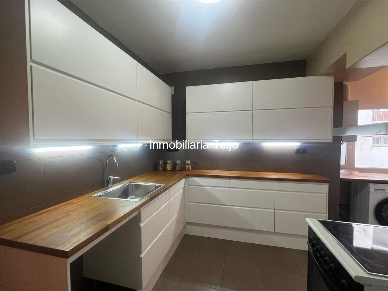 Foto 1 SE VENDE PISO DE 4 DORMITORIOS EN SANTA CECILIA