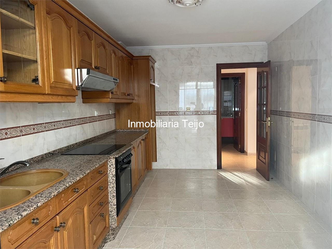 Foto 4 SE VENDE PISO EN A GANDARA