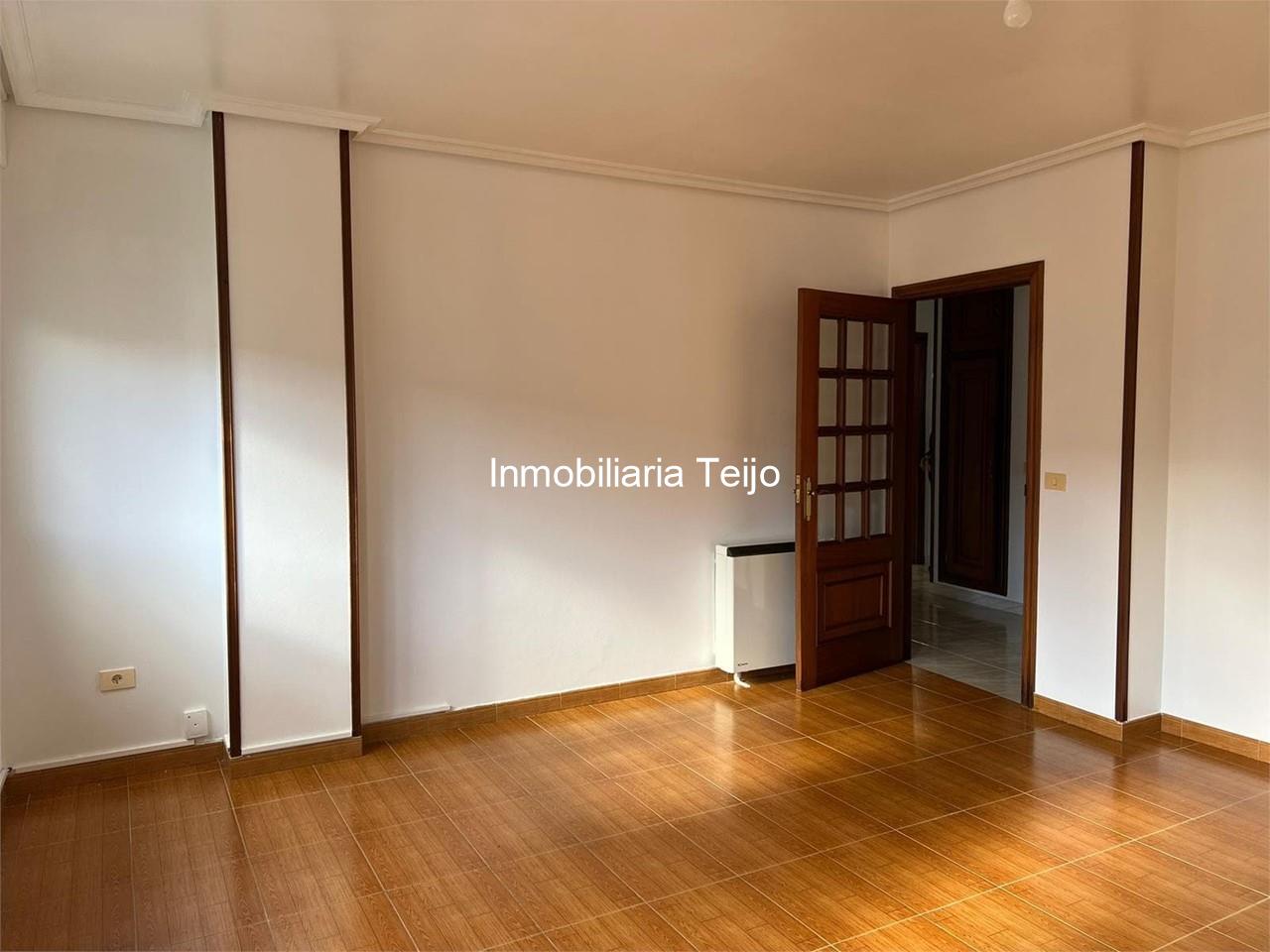 Foto 5 SE VENDE PISO EN A GANDARA