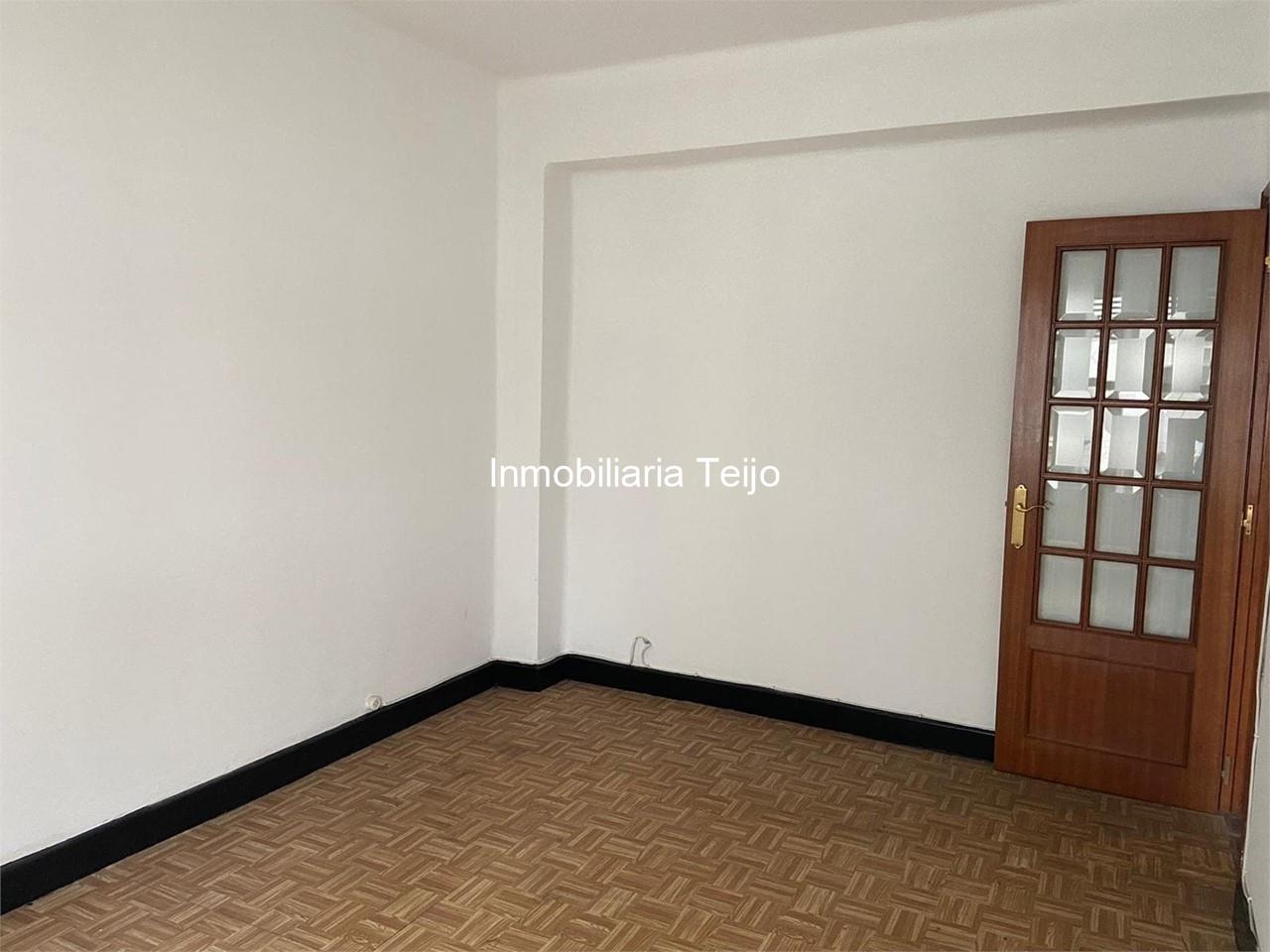 Foto 1 SE VENDE PISO EN CANIDO