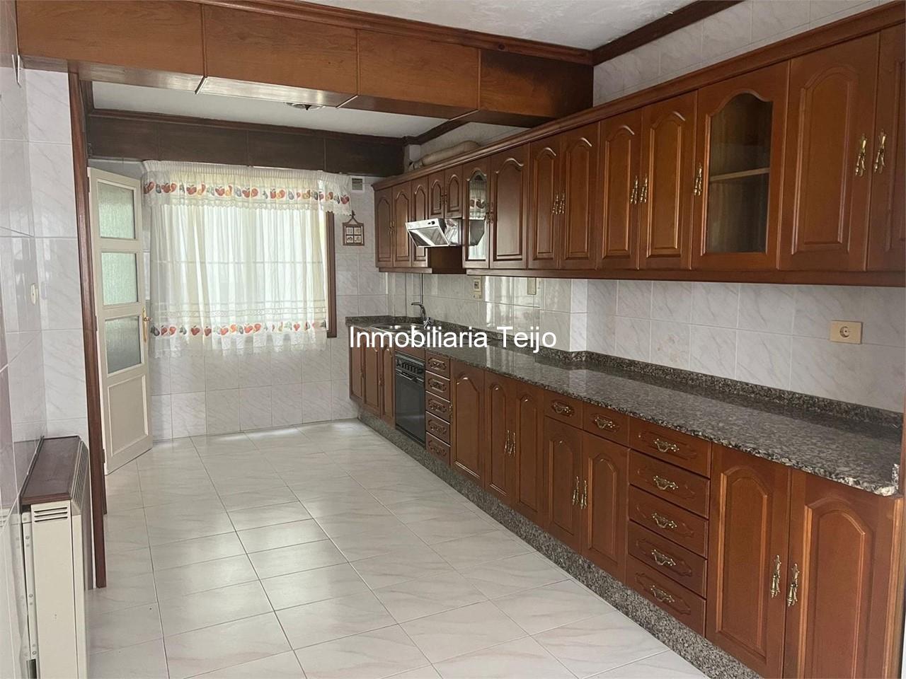 Foto 1 SE VENDE PISO EN CANIDO