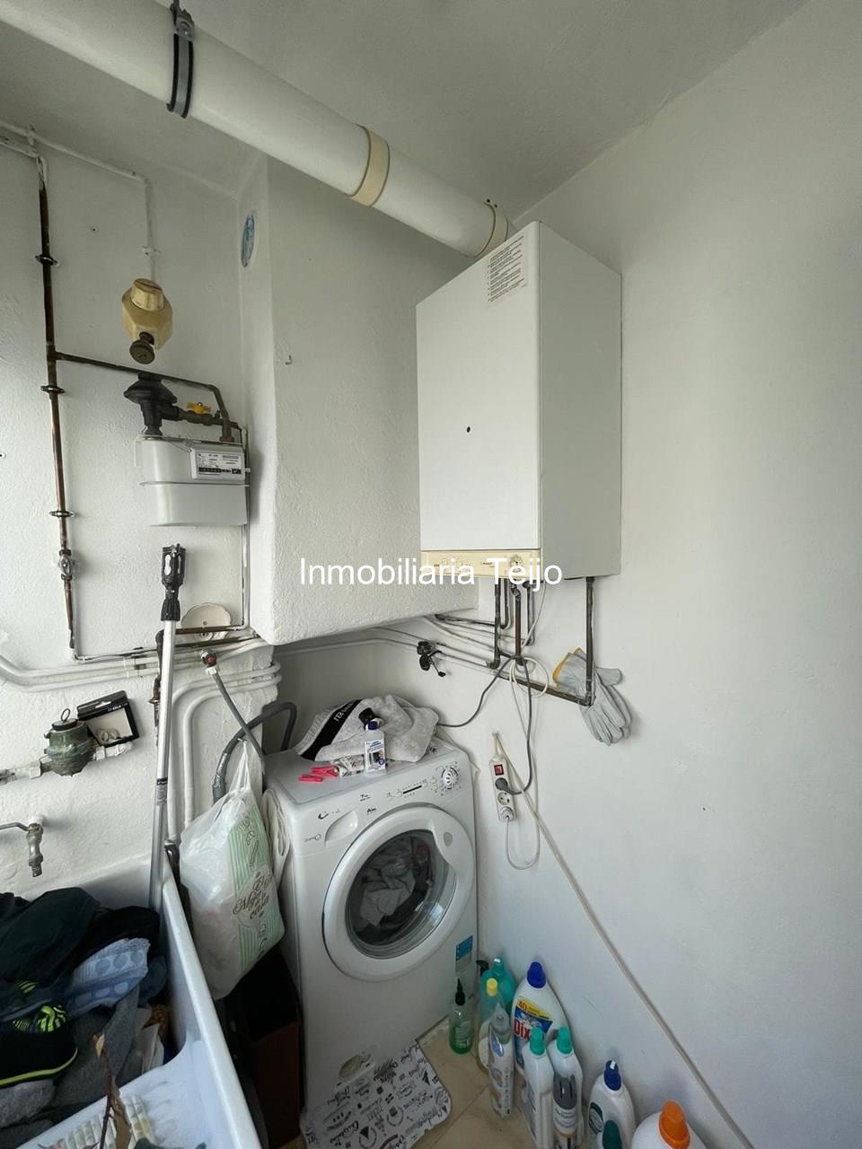 Foto 2 SE VENDE PISO EN CARANZA CON ASCENSOR Y CALEFACCIÓN