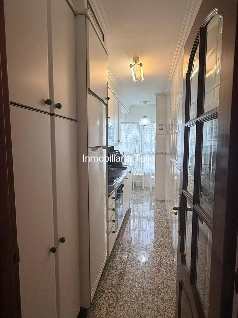 Foto 4 SE VENDE PISO EN CARANZA MUY LUMINOSO 