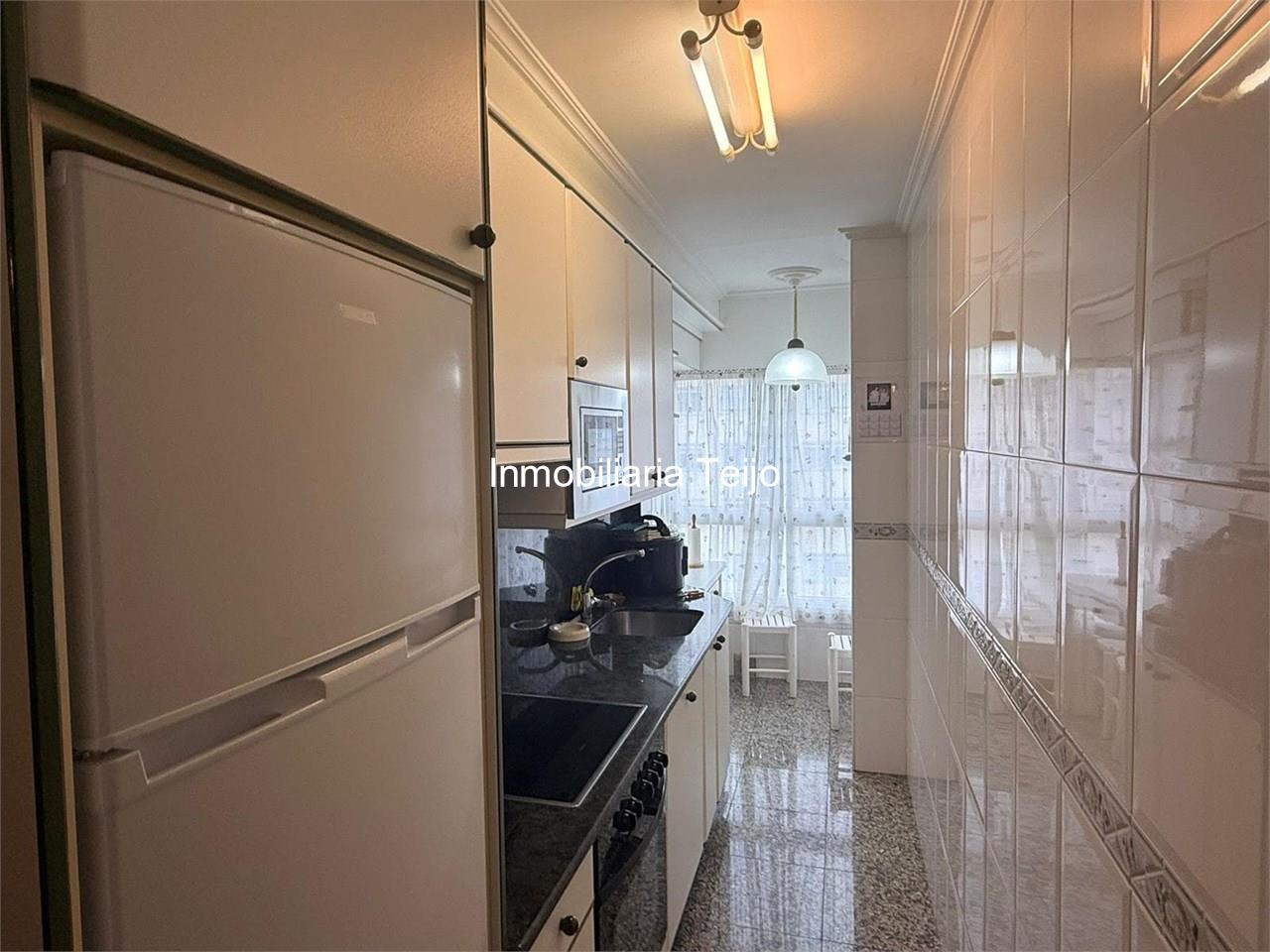 Foto 5 SE VENDE PISO EN CARANZA MUY LUMINOSO 