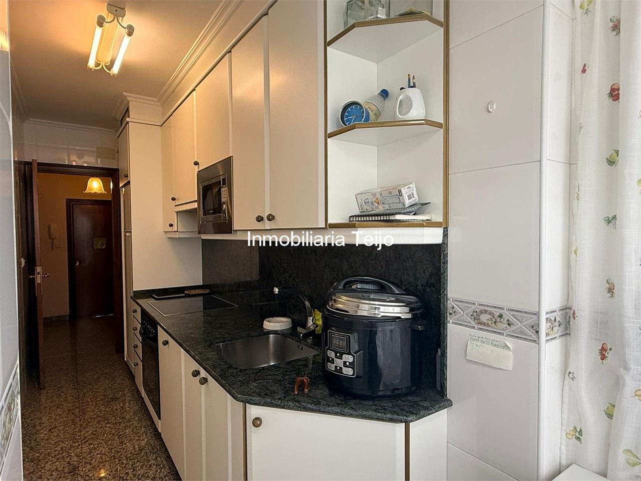 Foto 7 SE VENDE PISO EN CARANZA MUY LUMINOSO 