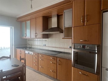 SE VENDE PISO EN EL FEAL  - Narón